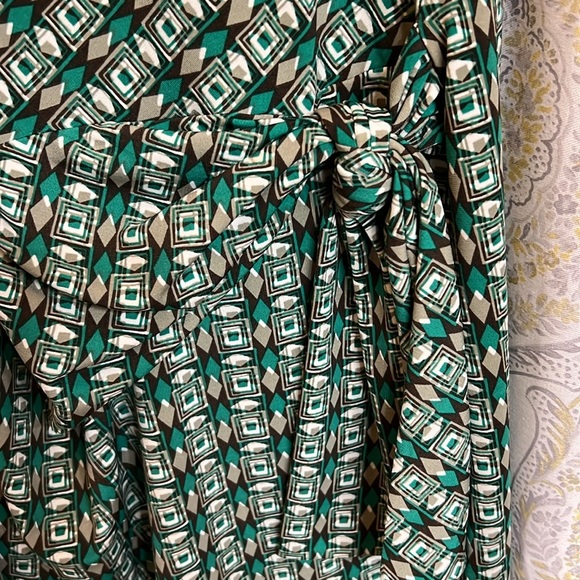 Max Studio - Picture 3 of 5